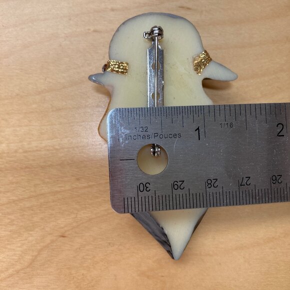 Vintage Pin Brooch Woman Profile with Beige Hat Red Tie Rhinestones - Picture 5 of 6